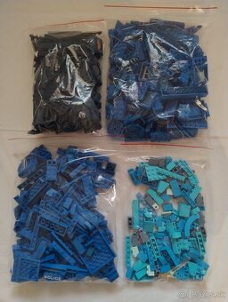 Originálne LEGO kocky - modrá 899 g - 5