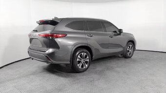 2021 TOYOTA HIGHLANDER XLE AWD 3.5V6 - 5