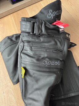 Predám moto oblečenie dámske kožené značka SPARK - 5