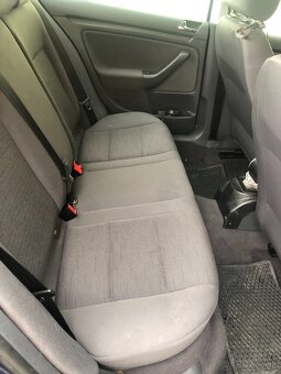 Volskwagen Golf - 5