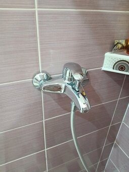 Kúpelňové vybavenie,batérie, zrkadlo, umývadlo atď - 5