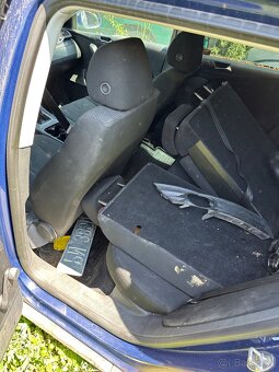 Rozpredam Volkswagen passat b6 combi modry - 5
