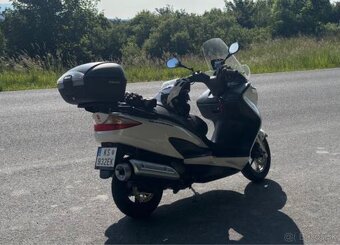 Suzuki Burgman 125 TOP stav - 5