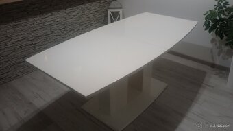 Jedálenský stôl - 5