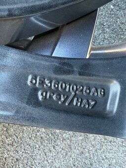 ORIGINAL ŠKODA OCTAVIA 4 DISKY 5x112 R18 GREY - 5