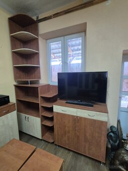 Predám kancelársky nábytok zo zrušenej prevádzky - 5