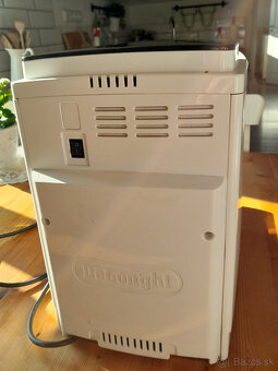 Kávovar De Longhi ECAM 23.210W - 5