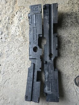 BMW E60 výstuha nárazníka (výplň) - 5