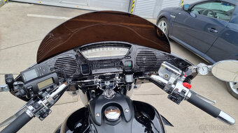 Yamaha XVZ 1300 Royal Star Venture - 5