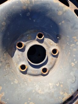 Pneumatiky s plechovými diskami 205/55 R16 5x112 - 5