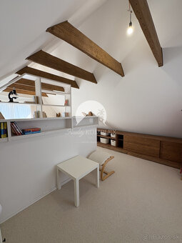 IBA U NÁS  Reality KOMPLEX s.r.o. Vám ponúka na PREDAJ zr - 5