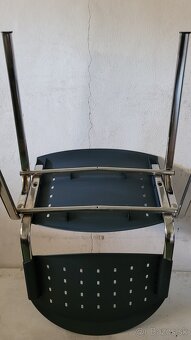 Predám plastovú stolička - 5