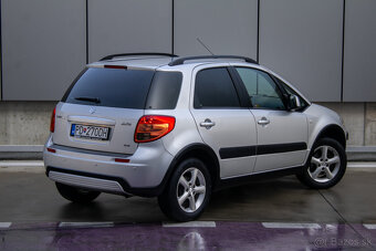 Suzuki SX4 1.6 79 kW 4x4 - 5