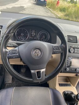 Volkswagen Touran - 5