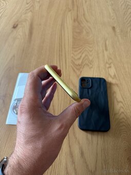 iPhone 11 64 gb Yellow v záruke + príslušenstvo - 5