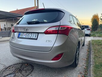 TOP STAV - Hyundai i30 CW 1.6i CRDi VGT GO, IBA 75900 km - 5