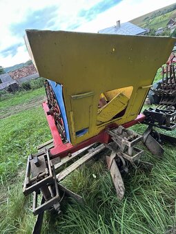 Predám český sadzač zemiakov Agrozet - 5