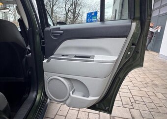 Jeep Compass 2.0 CRDi, 4x4 nafta manuál 88 kw - 5