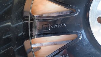 R18 5x108 mm VOLVO veľmi pekné - 5