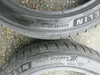 225/45 R18 - 5