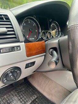 VW Touareg - 5