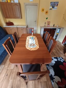 Rozkládací stôl a 6 mohutných stoličiek - 5