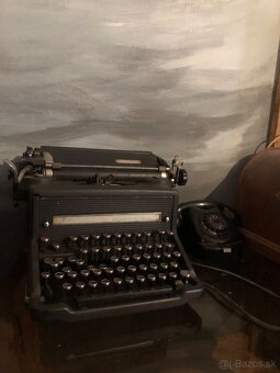 Pisaci stroj Olivetti - 5