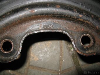 Predám disk na Wartburg 311 s pneu. - 5