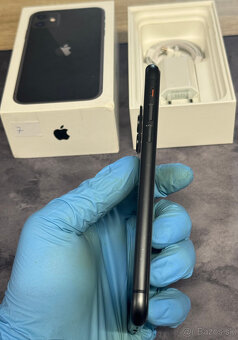 Apple iPhone 11 64 GB Black / nová batéria - 5