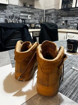 NIKE AIR FORCE 1 MID '07 - 5