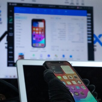 Mobil servis - opravy na pockanie - iPhone, Samsung, Xiaomi - 5