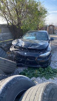 Predám BMW F10 530d búrane - 5