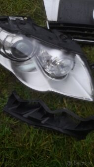 Predne svetla +Maska na VW PASSAT B6 - 5