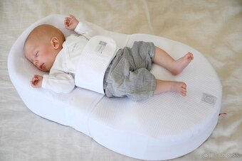 Hniezdo na spanie Cocoonababy® Red Castle - 5