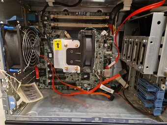HP ProLiant ML110 G7 - 5