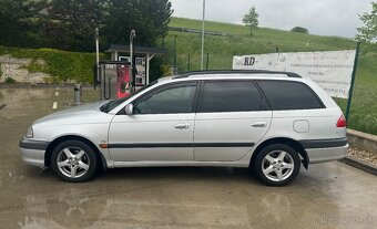 Toyota Avensis 2.0 D-4 - 5