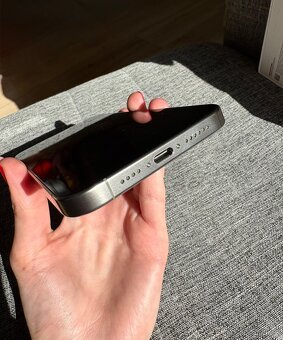 iPhone 15 Pro Max 256 GB – Top stav + príslušenstvo - 5