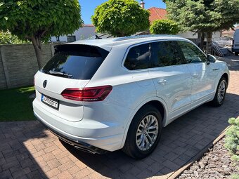 Touareg 3.0 V6, 286k R-Line - 5