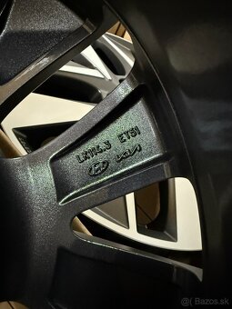 NOVE ORIGINAL HYUNDAI KIA 5X114,3 R18 7,5J ET51 - 5