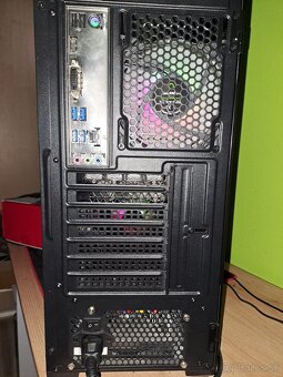 Kompletný herný setup - 5