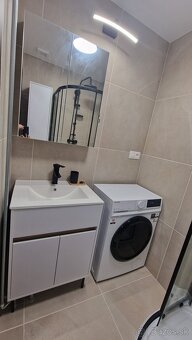 Novo prerobeny 2izb.byt priamo v centre - 5