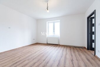 NA PREDAJ kompletne zrekonštuovaný 2 izbový byt na ul. Dukel - 5