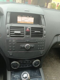 Predám Mercedes C 180 benzín w204 - 5