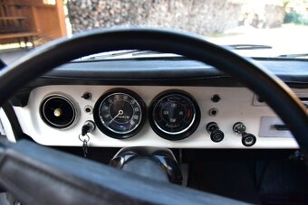 Ford Cortina - 5