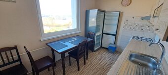 Slnečný dvojizbový byt na Západe na prenájom - 5