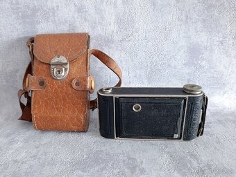 Starý měchový fotoaparat KODAK JUNIOR 620 + pouzdro - 5
