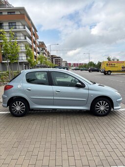Predám Peugeot 206 1.4 Benzín - 5