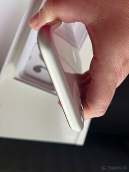 Apple Iphone 11 64 GB - 5