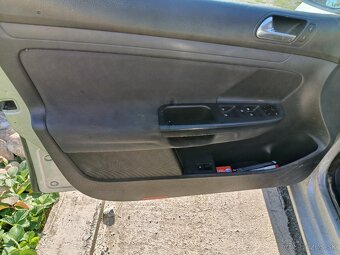 lacno predam diely na golf 5 tdi 77kw BXE - 5