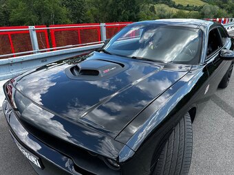 Dodge challenger SRT 392 6.4 V8 362kw - 5